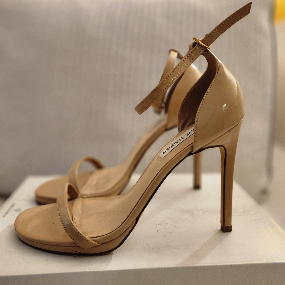 Beautiful nude heels